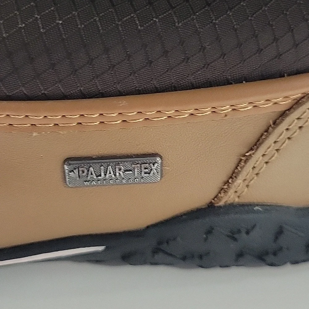 Pajar Canada Winter Snowboots Genevieve      Honey And Dark Brown Sz 9.5